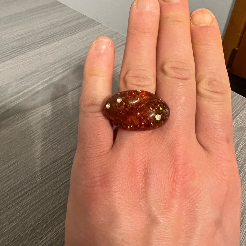 Vintage Lucite Ring, Mahogany with Glitter and 4 Gemstones